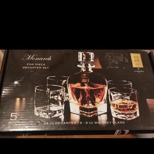 Five-Piece Glass Decanter Set in Clear